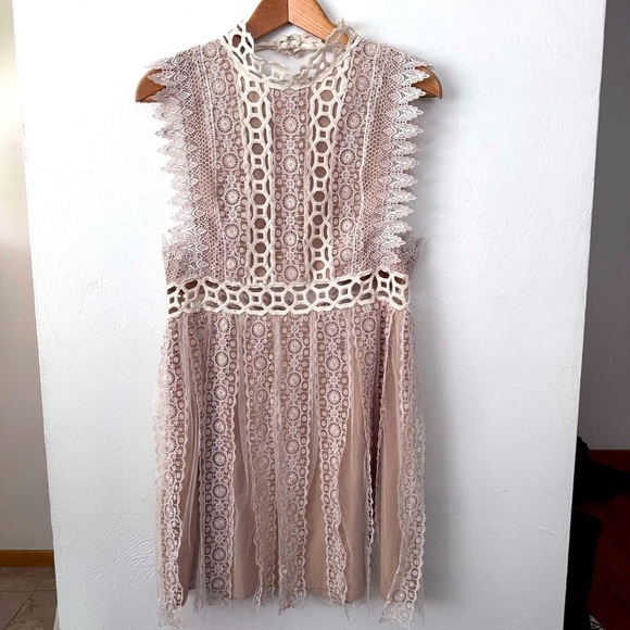 FREE PEOPLE Forever Lace Babydoll Dress in Cream Size 10 - Picture 1 of 7